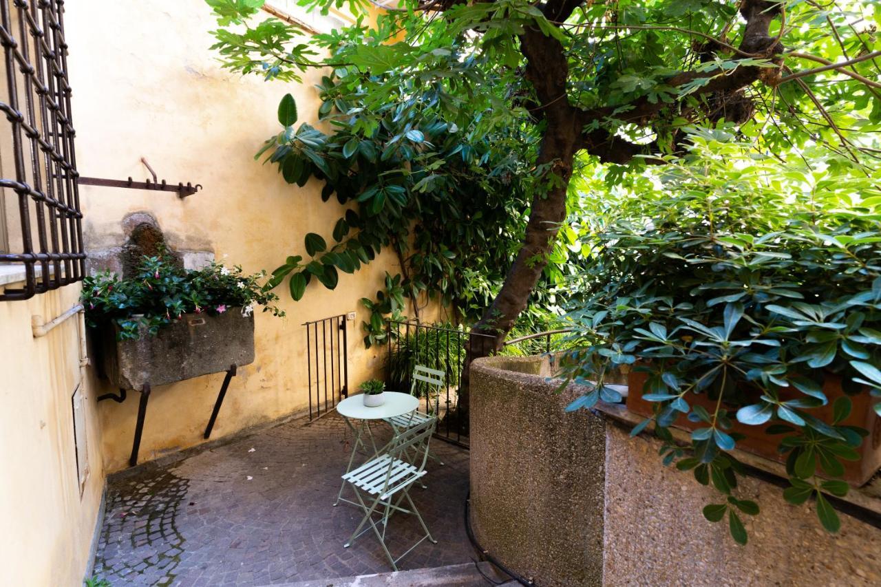 Quiet Trevi Fountain Apartment With Patio And Backyard Roma Exterior foto
