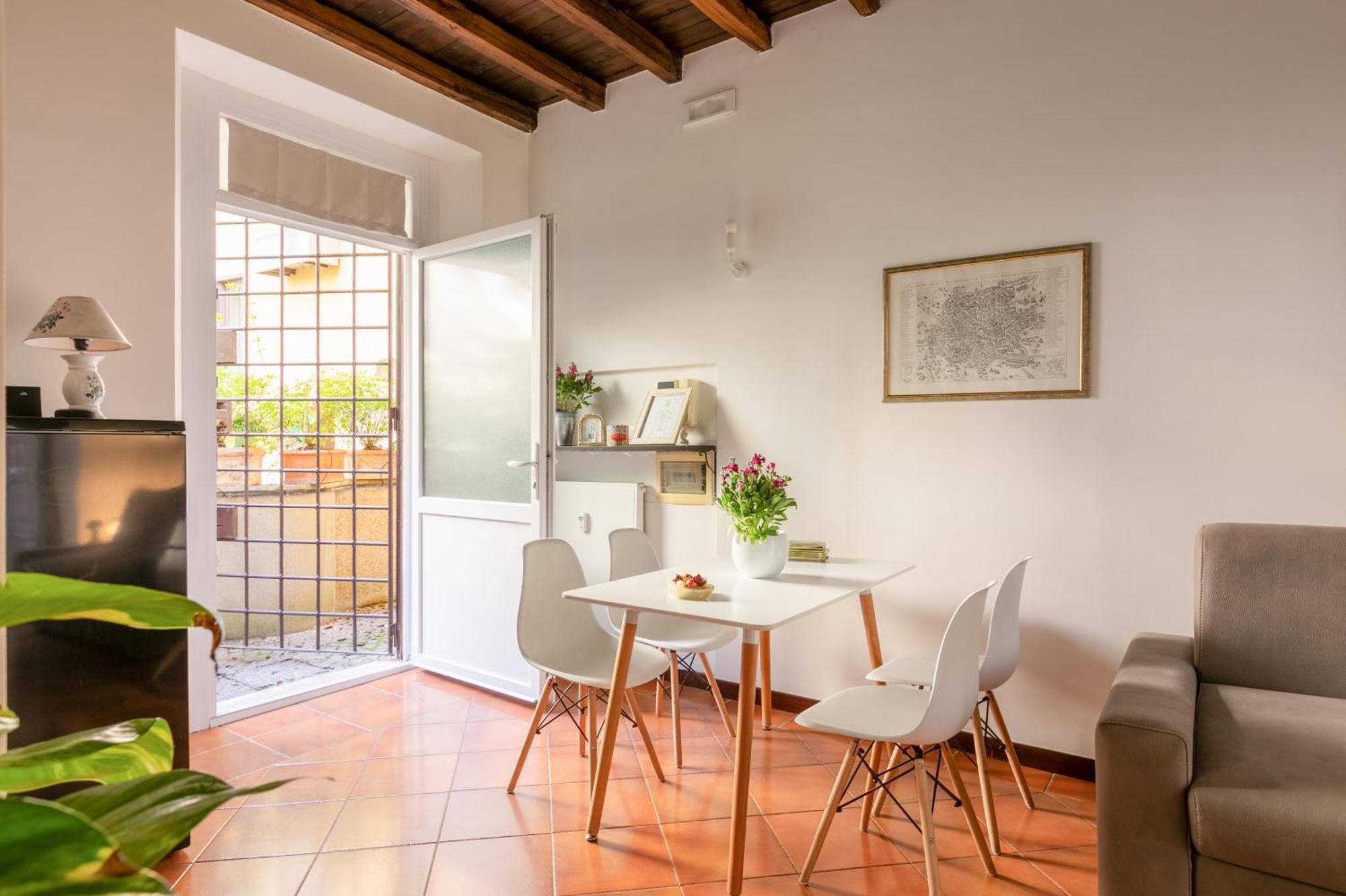 Quiet Trevi Fountain Apartment With Patio And Backyard Roma Exterior foto