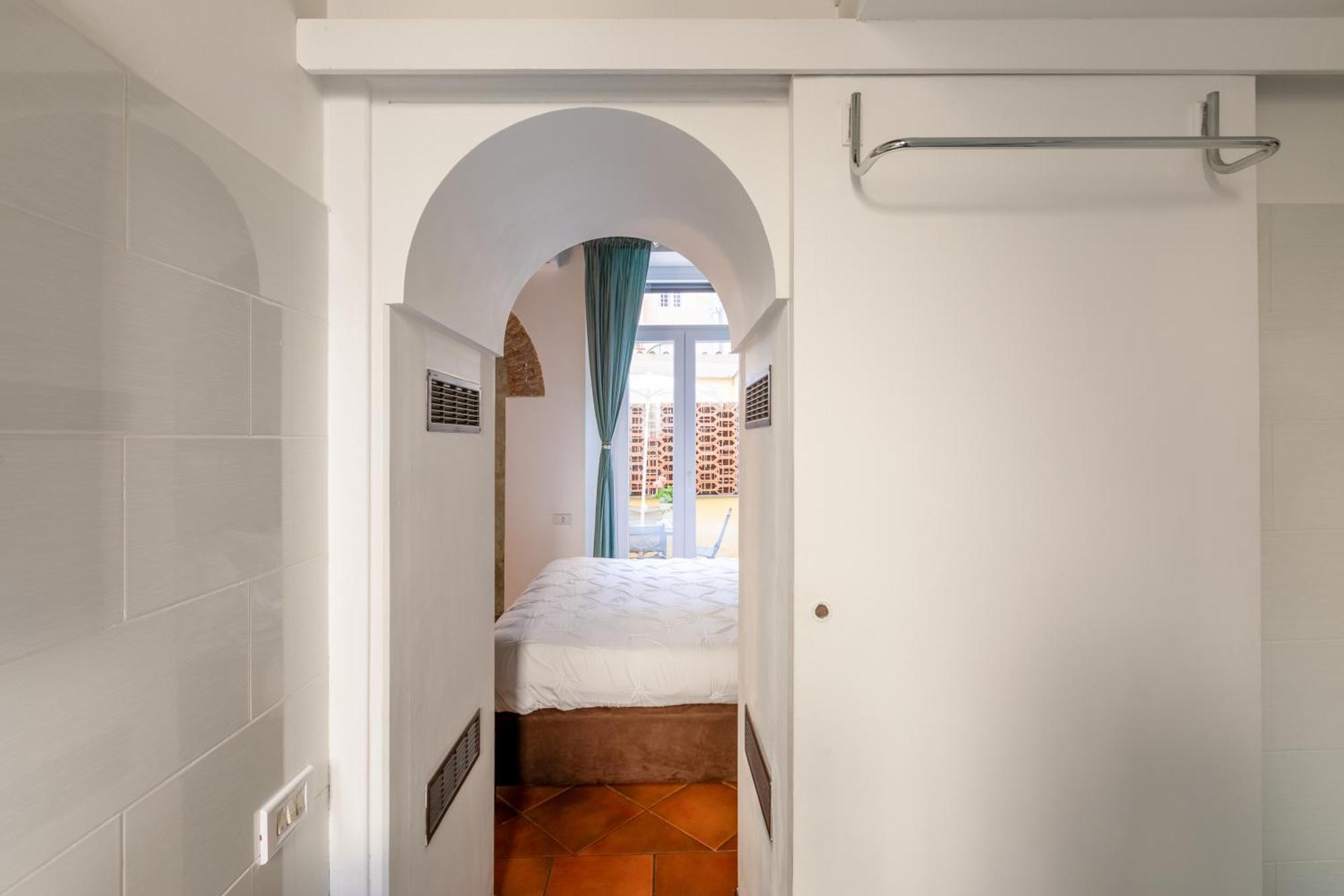 Quiet Trevi Fountain Apartment With Patio And Backyard Roma Exterior foto