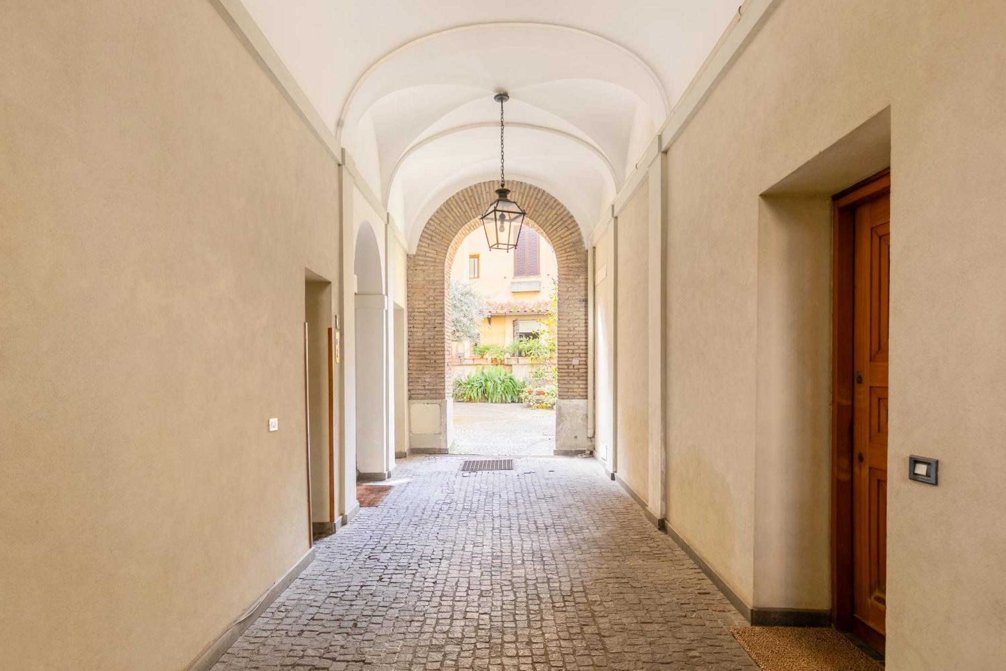 Quiet Trevi Fountain Apartment With Patio And Backyard Roma Exterior foto